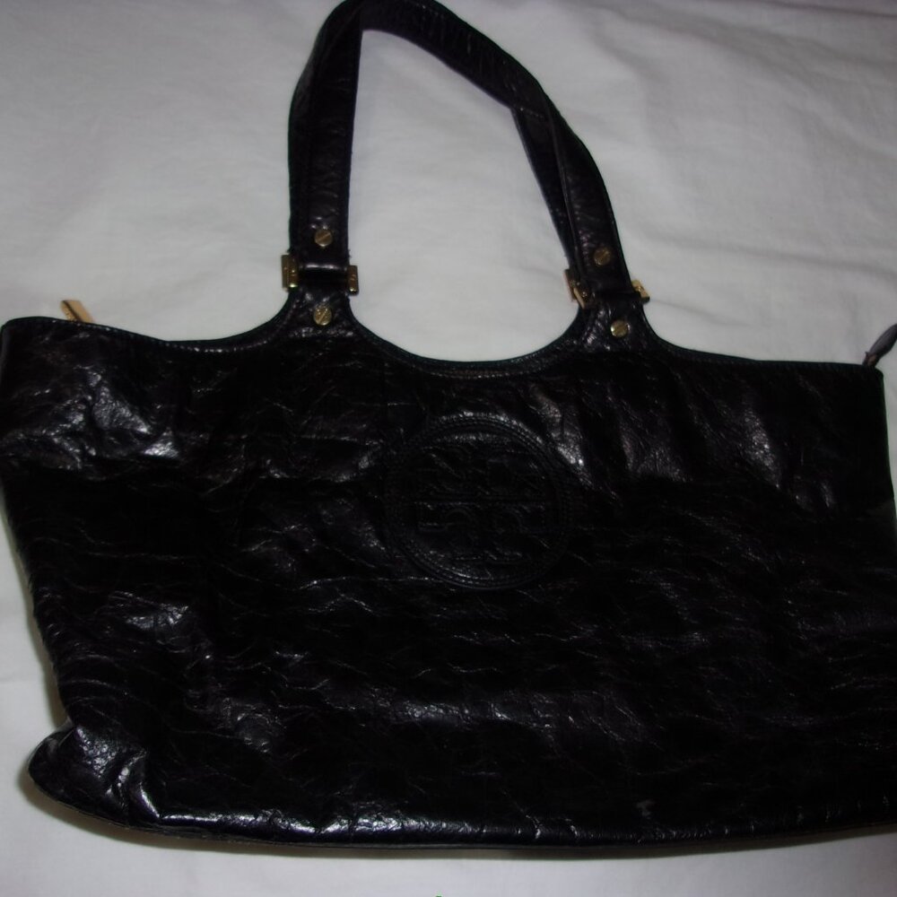 TORY BURCH BLACK TEXTURED LEATHER BAG M